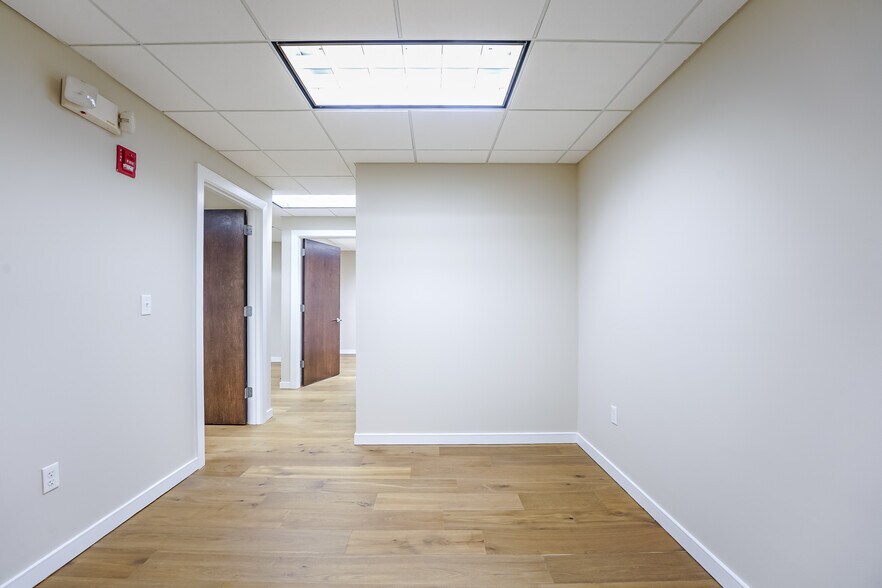 More Photos Of 399 NW 2nd Ave, Boca Raton Office For Lease