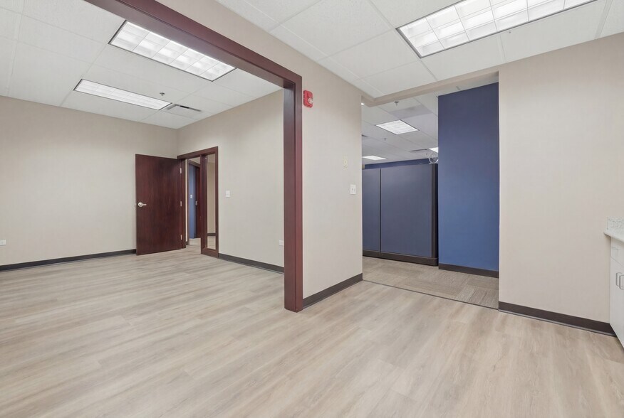 More Photos Of 6475 Washington St, Gurnee Medical For Sale