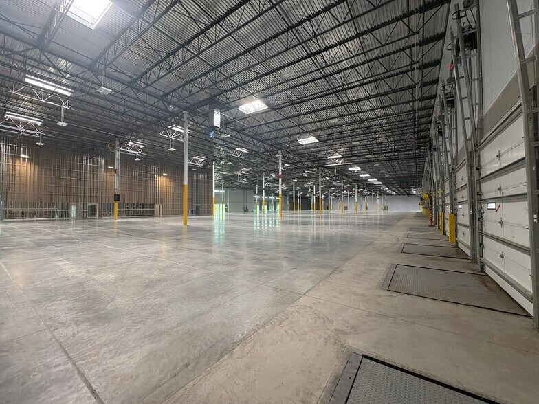 More Photos Of 22801 8th St E, Sonoma Warehouse For Sale