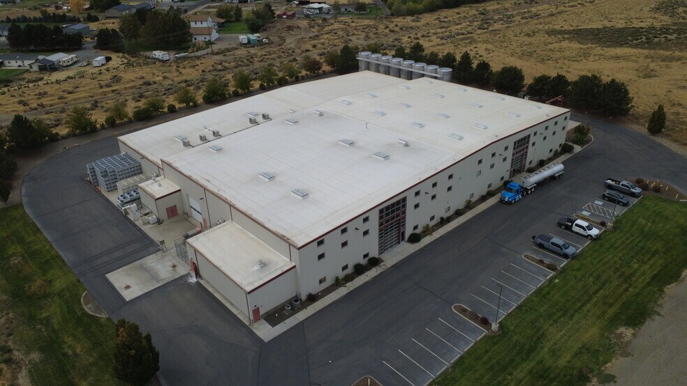 More Photos Of 8111 Keene Rd, West Richland Manufacturing For Sale