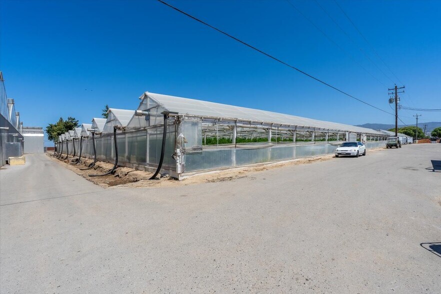 More Photos Of 23820 Potter Rd, Salinas Contractor Storage Yard For Sale