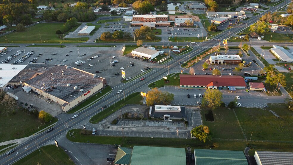 More Photos Of 1329 Main St, Chipley Restaurant For Lease