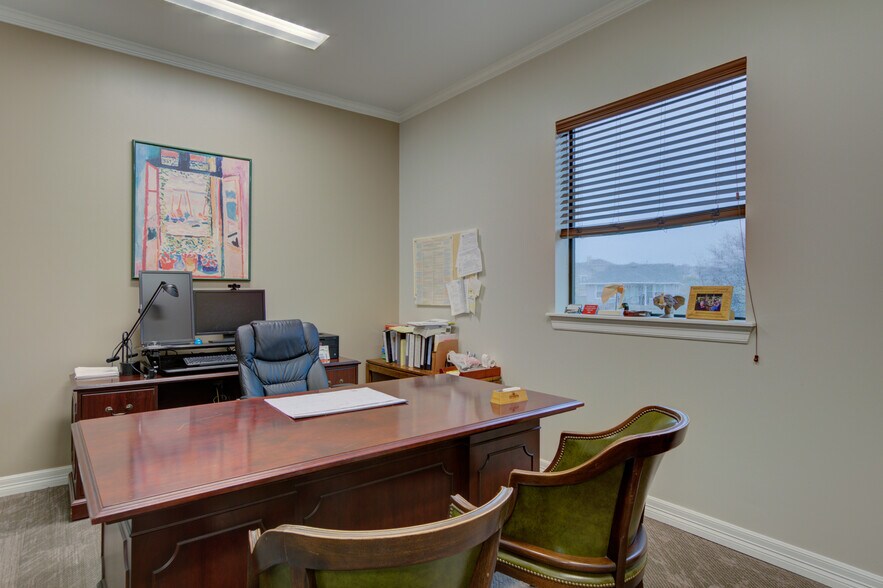 More Photos Of 13625 Ronald Reagan Blvd, Cedar Park Unknown For Lease