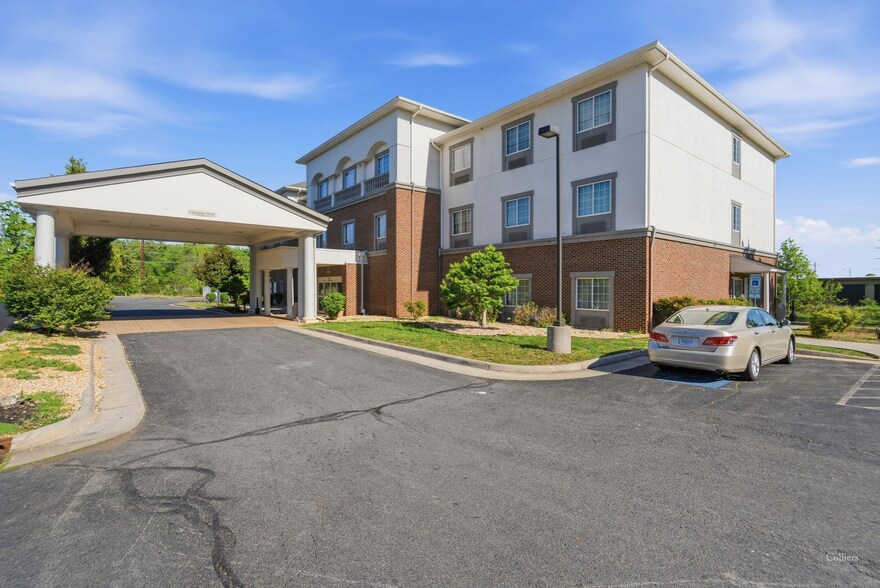 More Photos Of 334 Caroline St, Orange Hotel For Sale