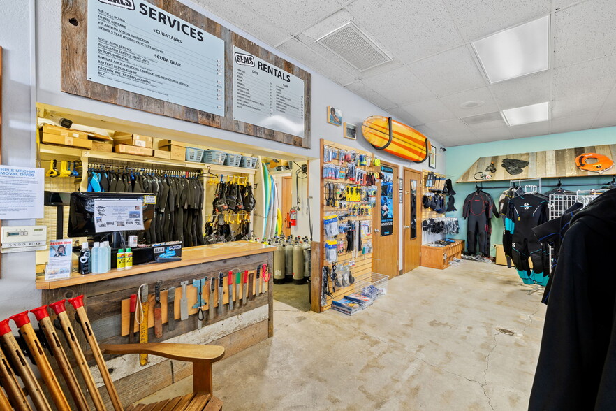 More Photos Of 2112 Armory Dr, Santa Rosa Freestanding For Sale