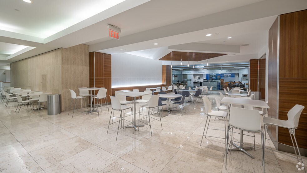 More Photos Of 811 Louisiana St, Houston Office For Lease