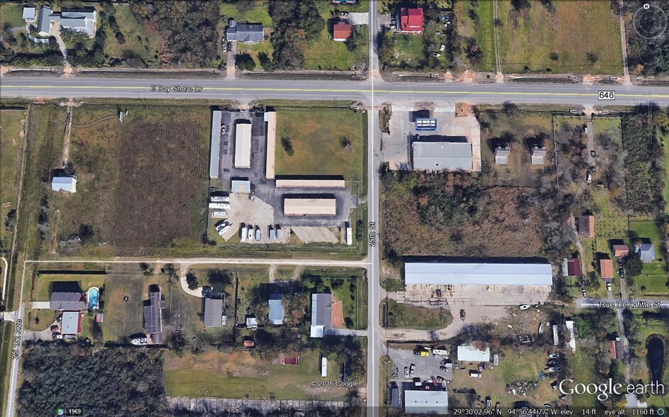 More Photos Of 2515 E Bayshore Dr, San Leon Self Storage For Sale