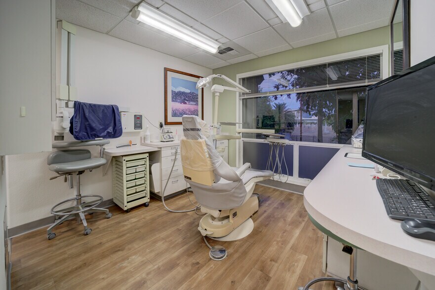 More Photos Of 2650 21st St, Sacramento Medical For Lease