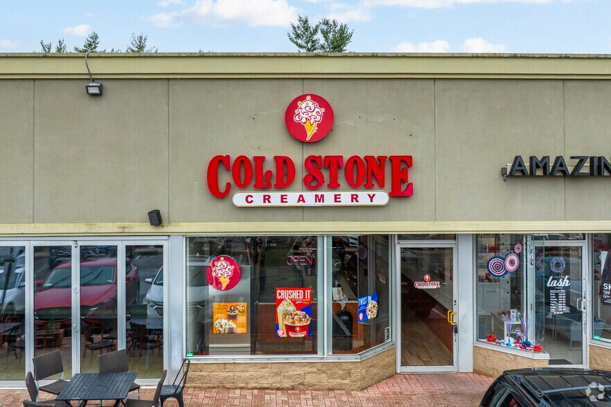 More Photos Of 6401 Jericho Tpke, Commack Restaurant For Sale