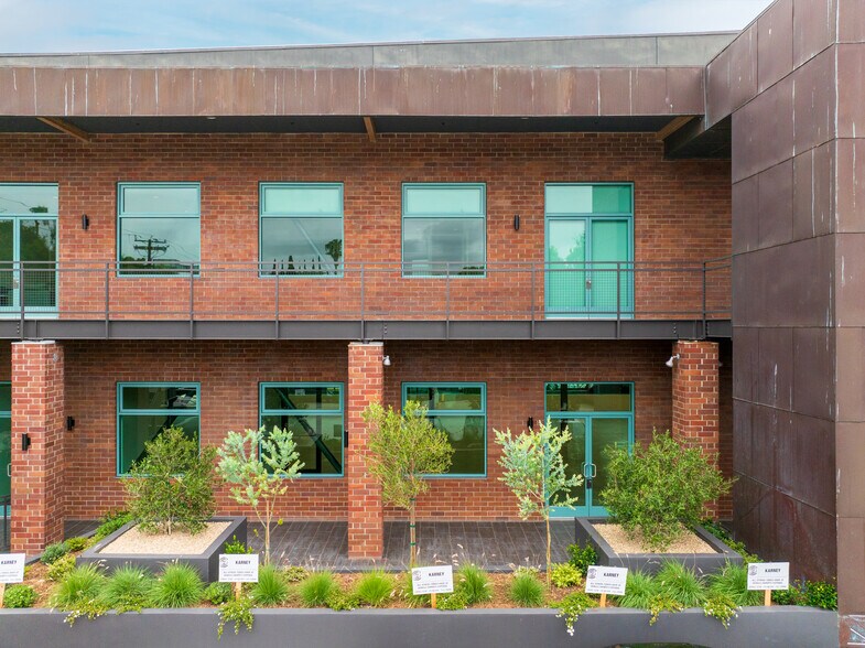 More Photos Of 1447 Cloverfield Blvd, Santa Monica Office For Lease