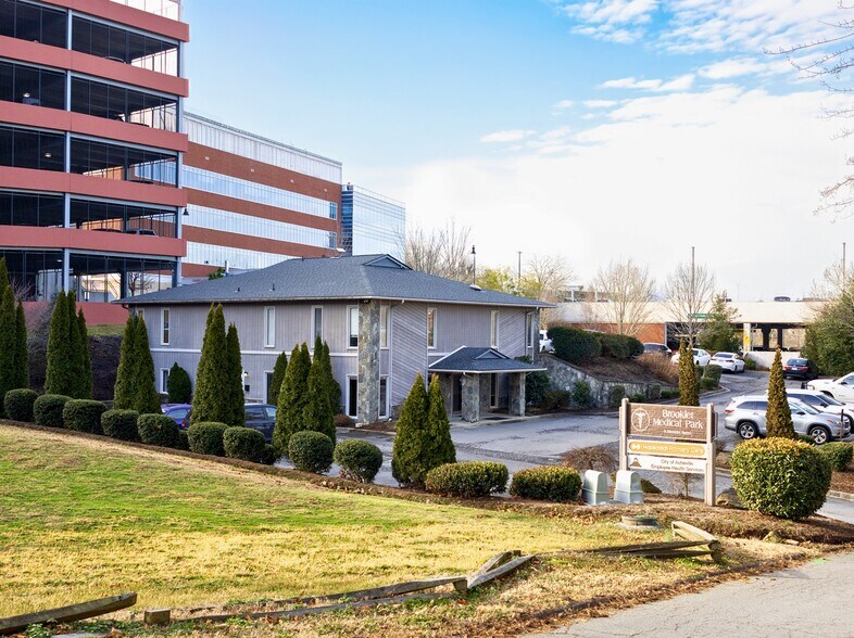 Primary Photo Of 6 Brooklet St, Asheville Medical For Sale