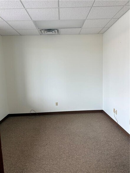 More Photos Of , Trimble Office For Sale