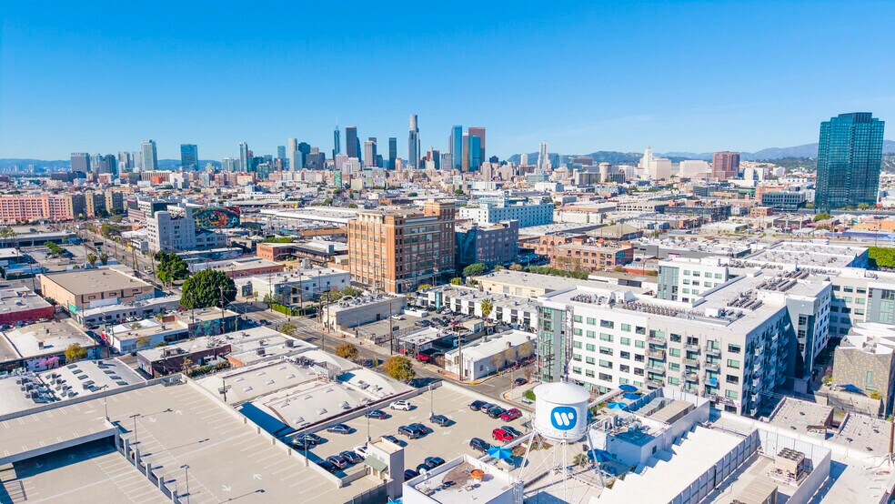 More Photos Of 1948 E 7th St, Los Angeles Bar For Lease