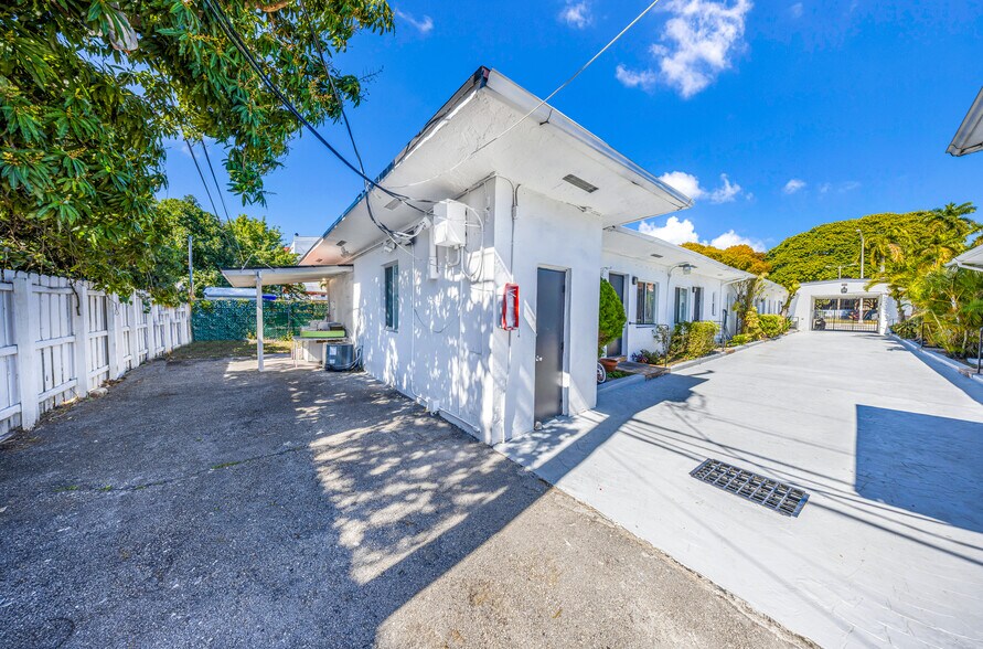 More Photos Of 2900 W Flagler St, Miami Apartments For Sale