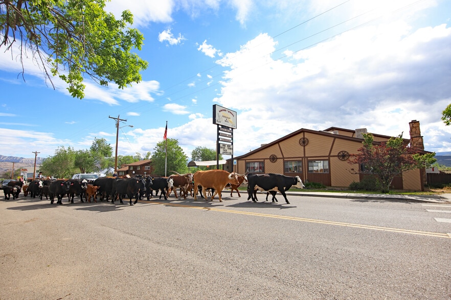 More Photos Of 10900 Hwy 65, Mesa Hotel For Sale