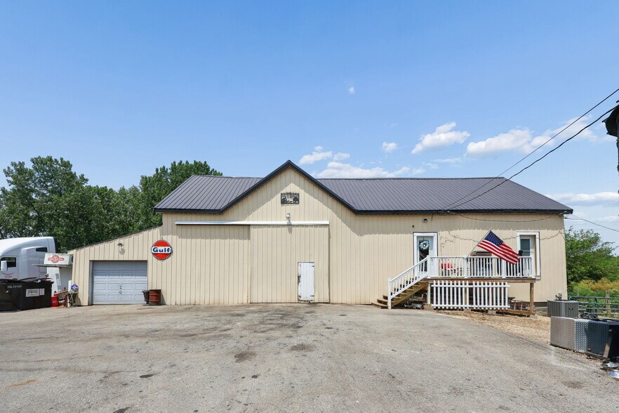 More Photos Of 1520 Island Rd, Circleville Multifamily For Sale
