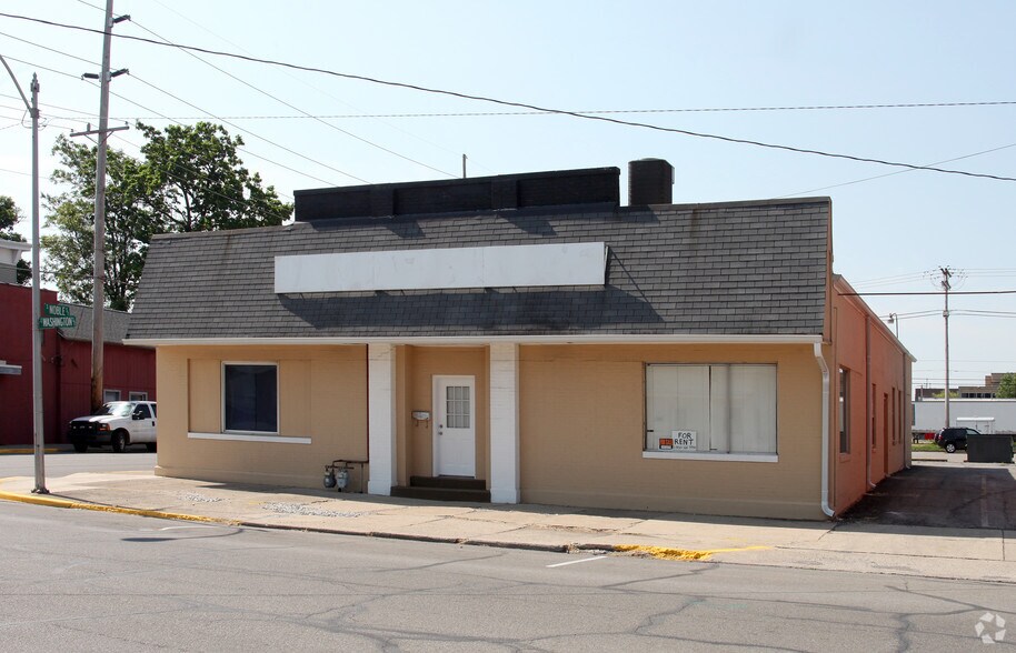 More Photos Of , Shelbyville Unknown For Sale