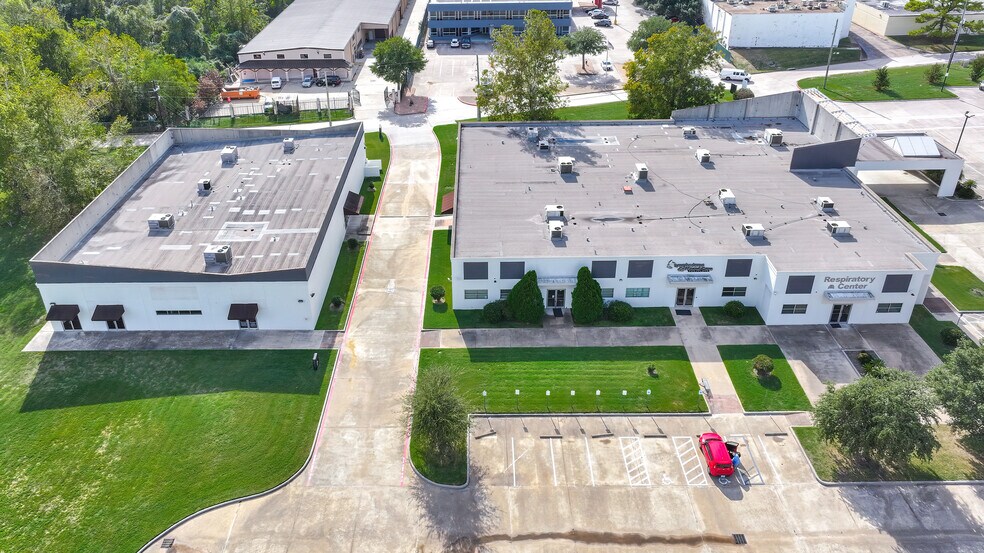 More Photos Of 845 Cypress Creek Pky, Houston Unknown For Lease