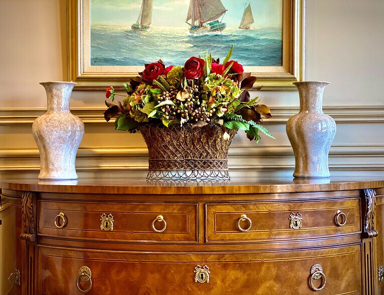 More Photos Of 63 Kercheval Ave, Grosse Pointe Farms Office For Lease