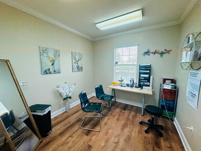 More Photos Of 305 Kingsley Lake Dr, Saint Augustine Medical For Lease