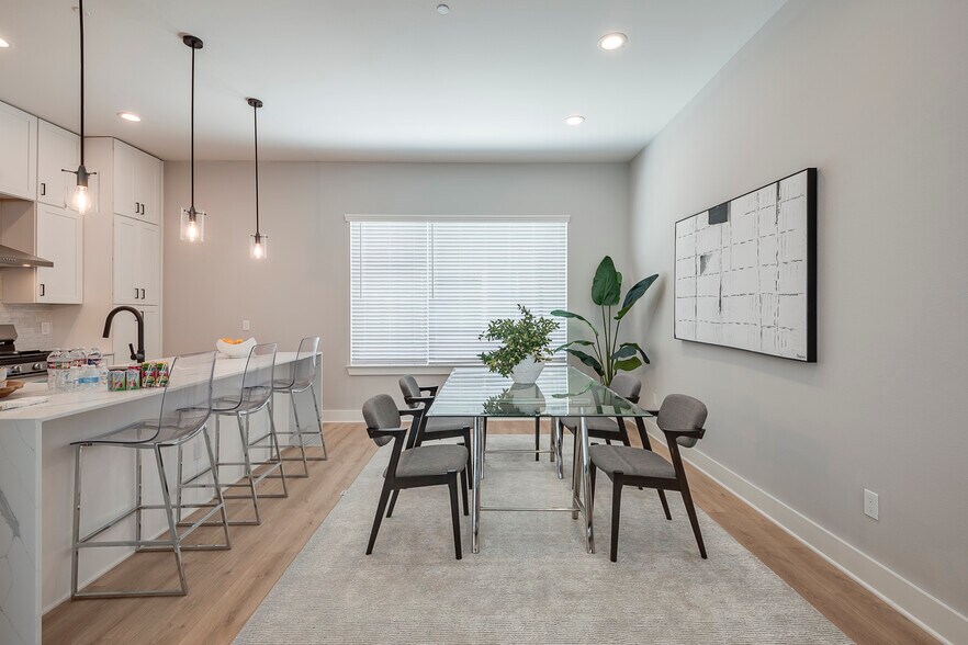 More Photos Of 1423 N Carroll Ave, Dallas Apartments For Sale