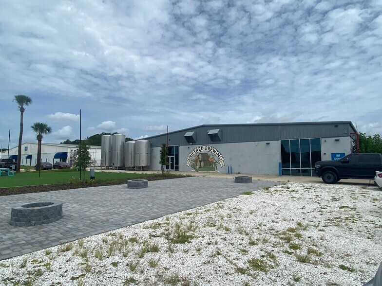 More Photos Of 2650 Jewett Ln, Sanford Manufacturing For Lease