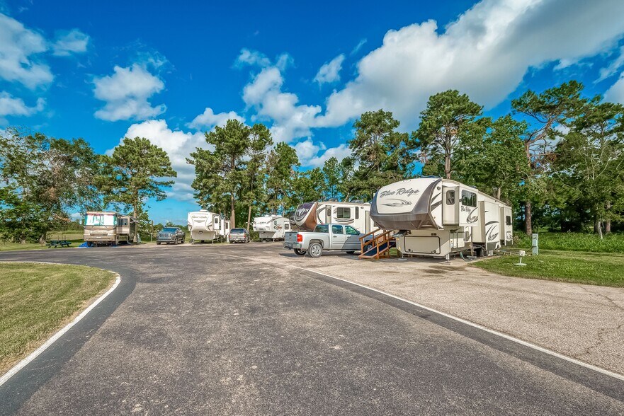 More Photos Of 16181 Lindstrom Rd, Crosby Trailer Camper Park For Sale