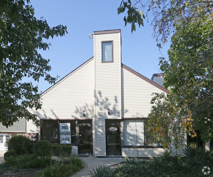 More Photos Of 24 Bellemeade Ave, Smithtown Storefront Retail Office For Lease