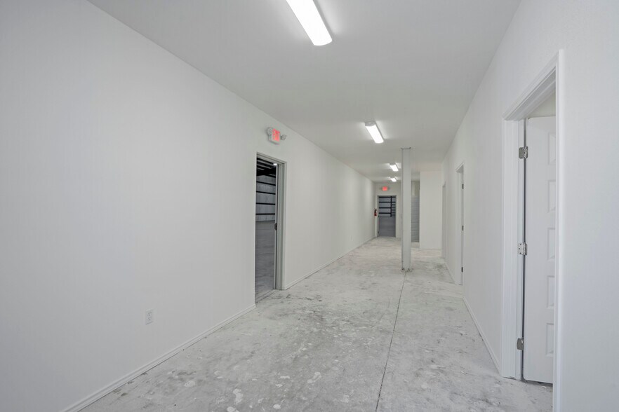 More Photos Of 5823 Millineum Drive, Harlingen Warehouse For Lease