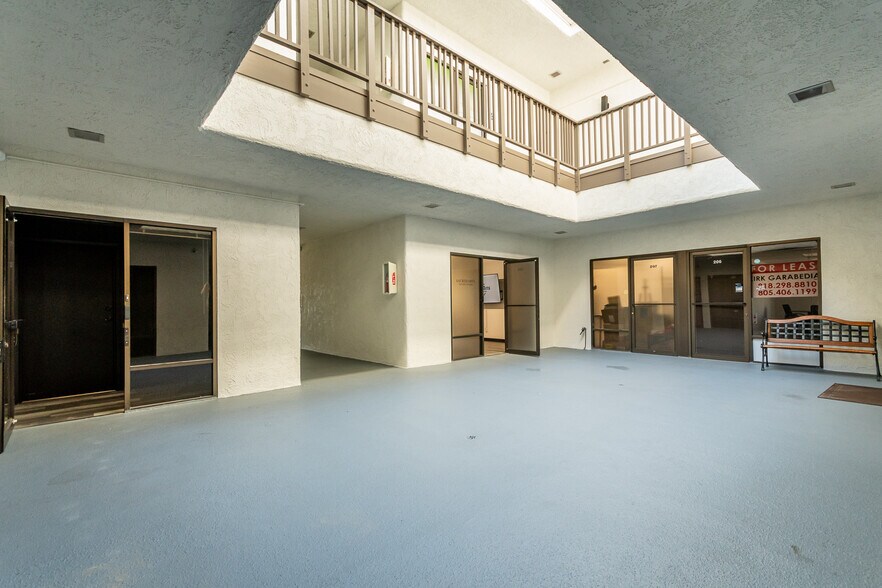 More Photos Of 501 W Channel Islands Blvd, Port Hueneme Loft Creative Space For Lease