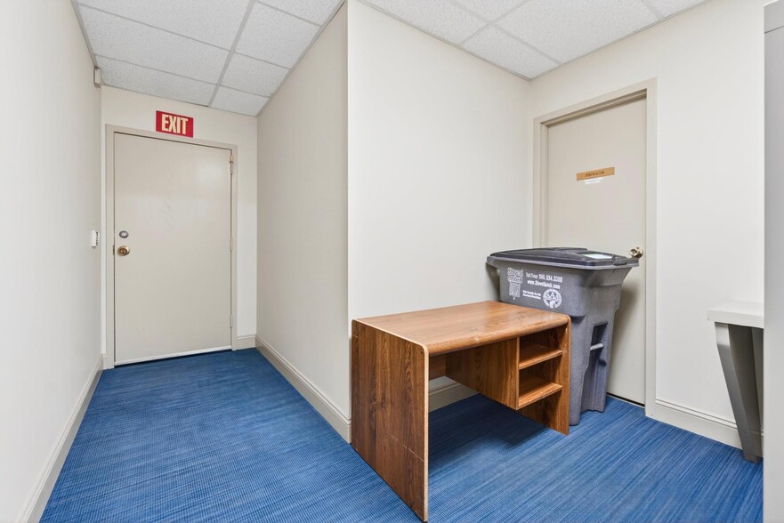 More Photos Of 500 Vonderburg Dr, Brandon Medical For Sale
