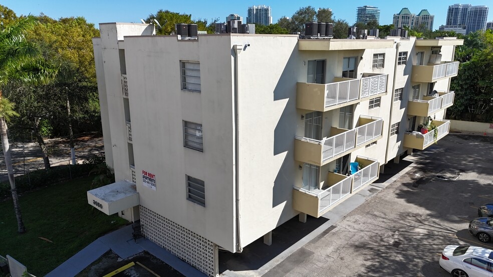 More Photos Of 3050 S Dixie Hwy, Miami Apartments For Sale
