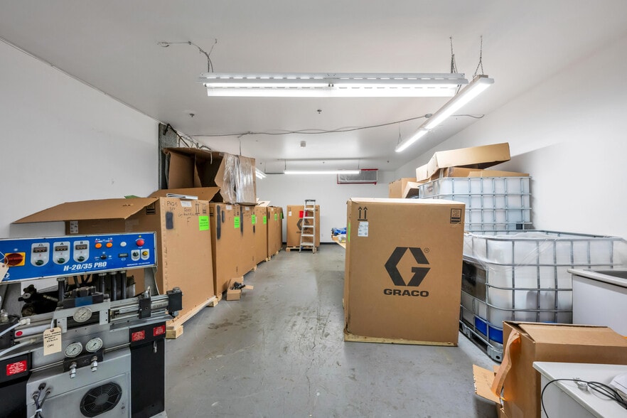 More Photos Of 17750 65A Av, Surrey Showroom For Sale