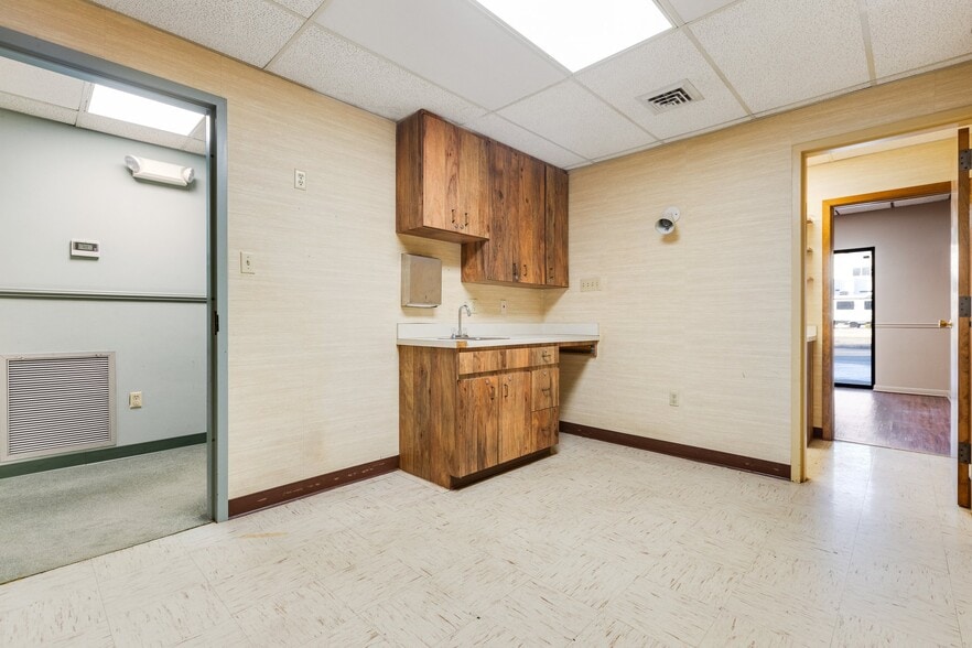 More Photos Of 1405 Braden St, Jacksonville Medical For Sale