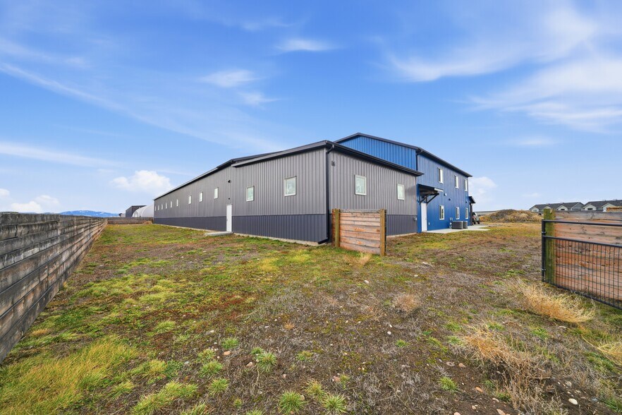 More Photos Of 1408 N Jackrabbit Ln, Belgrade Office For Sale