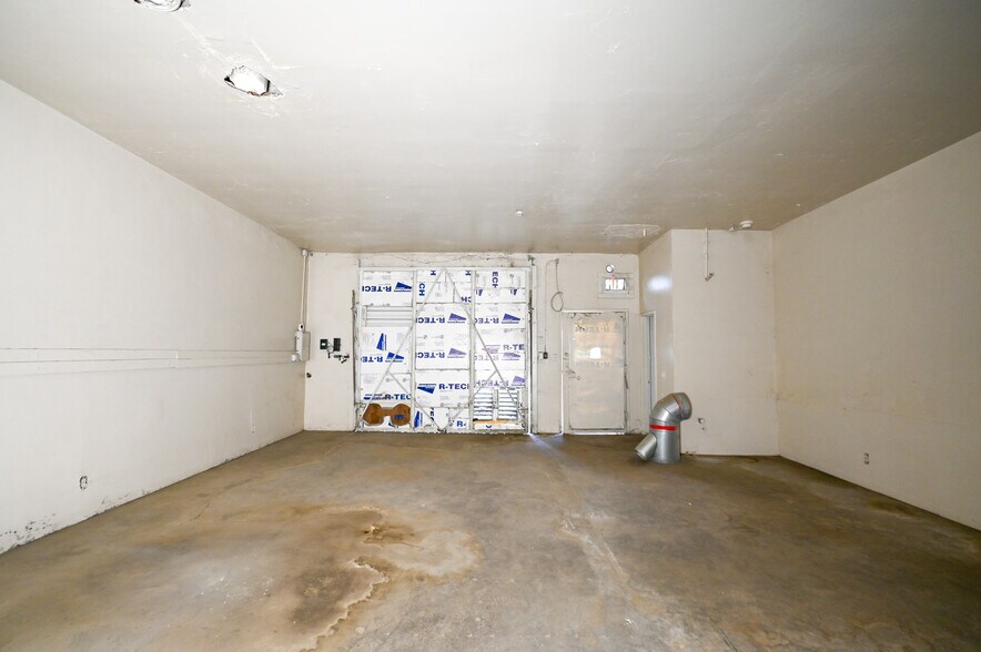 More Photos Of 525 E 18th St, Bakersfield Warehouse For Sale