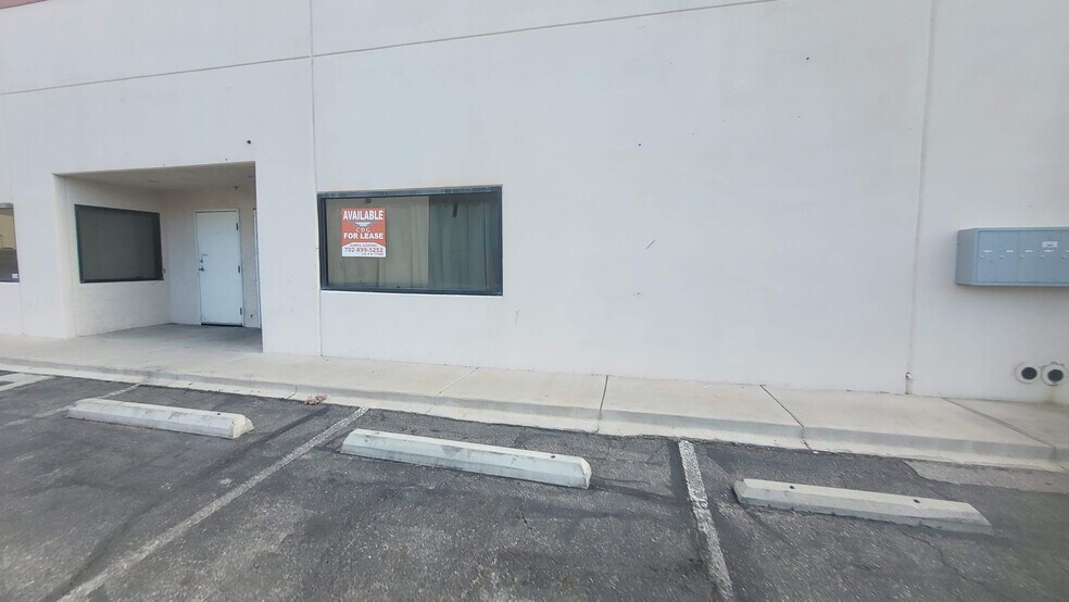 More Photos Of 6225 S Mojave Rd, Las Vegas Warehouse For Lease