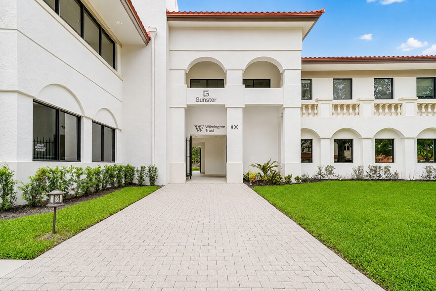 More Photos Of 1000 SE Monterey Commons Blvd, Stuart Unknown For Lease