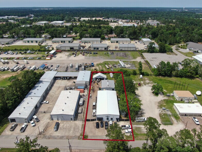 More Photos Of 508 Bryant Rd, Conroe Manufacturing For Sale