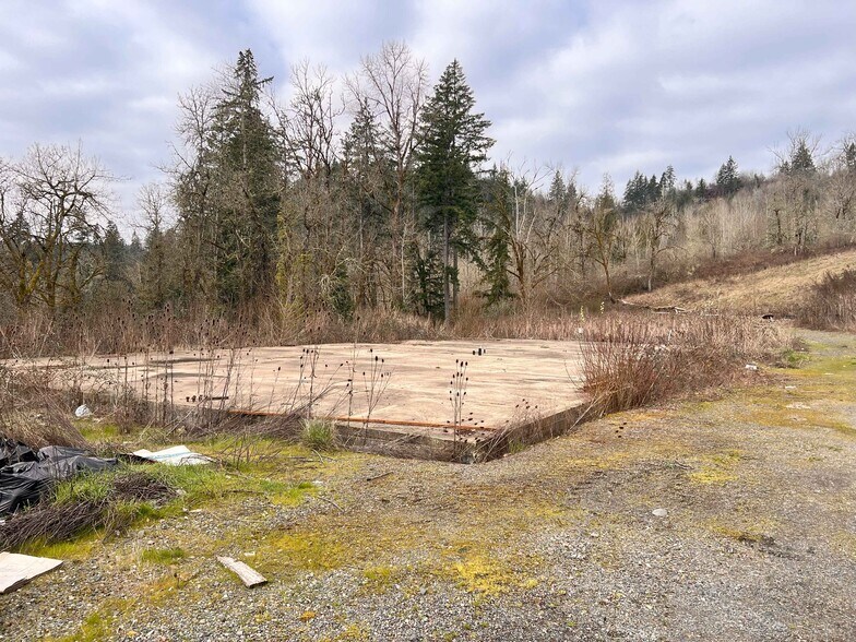 More Photos Of 17551 SE Highway 224, Damascus Manufacturing For Sale