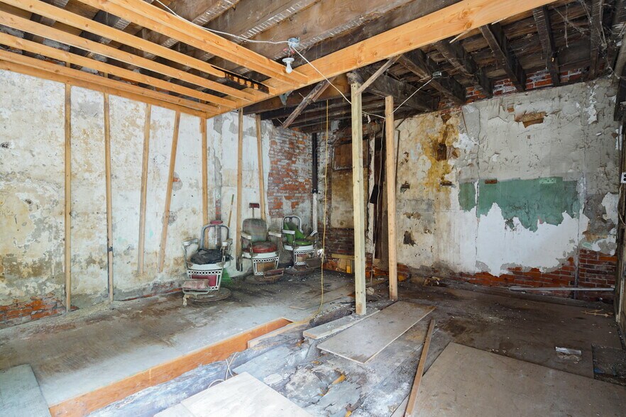 More Photos Of 1901 N 23rd St, Philadelphia Storefront Retail Residential For Sale