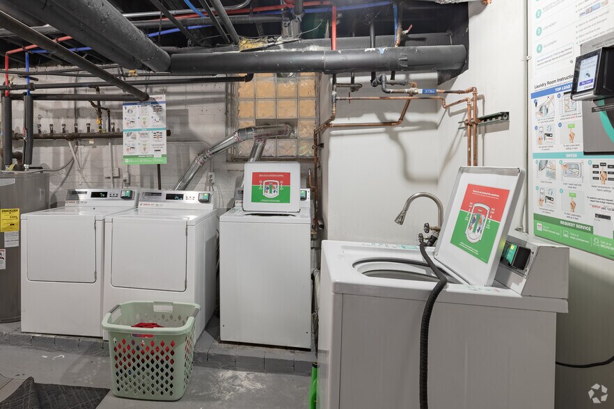 More Photos Of 259-263 W 9 Mile Rd, Ferndale Apartments For Sale