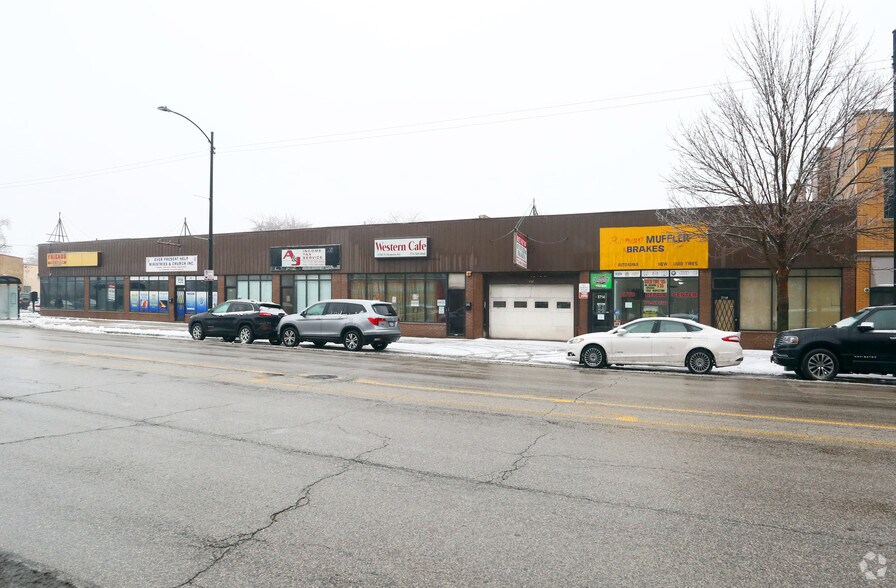 More Photos Of 5700-5716 N Western Ave, Chicago Storefront For Lease