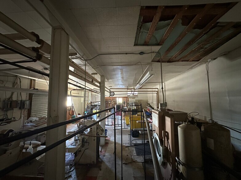 More Photos Of 190 S Commerce St, Frankston Restaurant For Sale