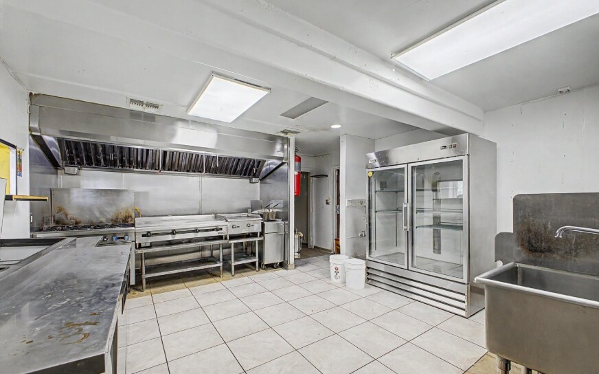 More Photos Of 801 E Broadway Rd, Mesa Fast Food For Sale