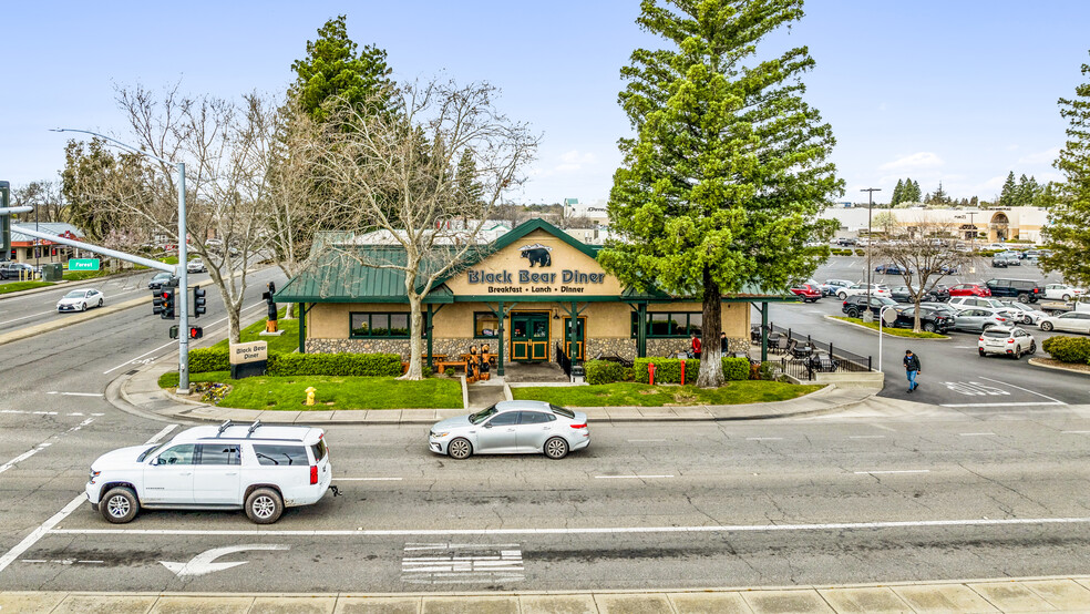 Primary Photo Of 1990 E 20th St, Chico Restaurant For Sale