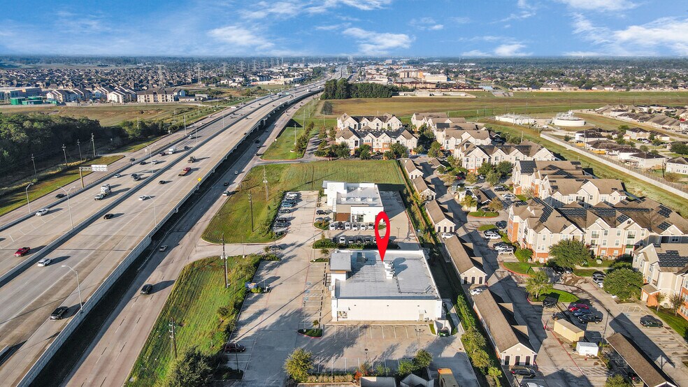 More Photos Of 10423 N Sam Houston Pky E, Humble Sports And Entertainment For Sale