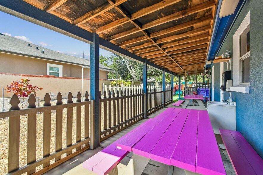 More Photos Of 9912 N Myrtle St, Tampa Daycare Center For Sale