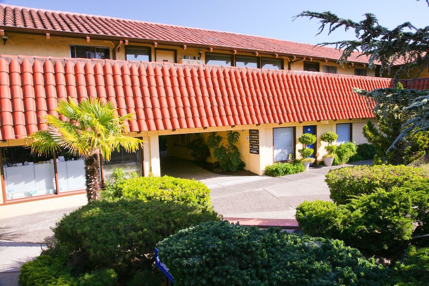 More Photos Of 95 Montgomery Dr, Santa Rosa Medical For Lease