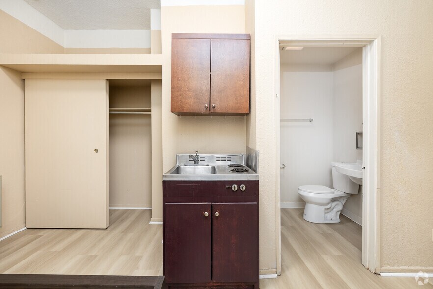 More Photos Of 710 S Broadway, Los Angeles Apartments For Lease
